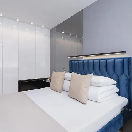Appartamento Augustianska - Private Parking - Kazimierz District Cracovia Esterno foto
